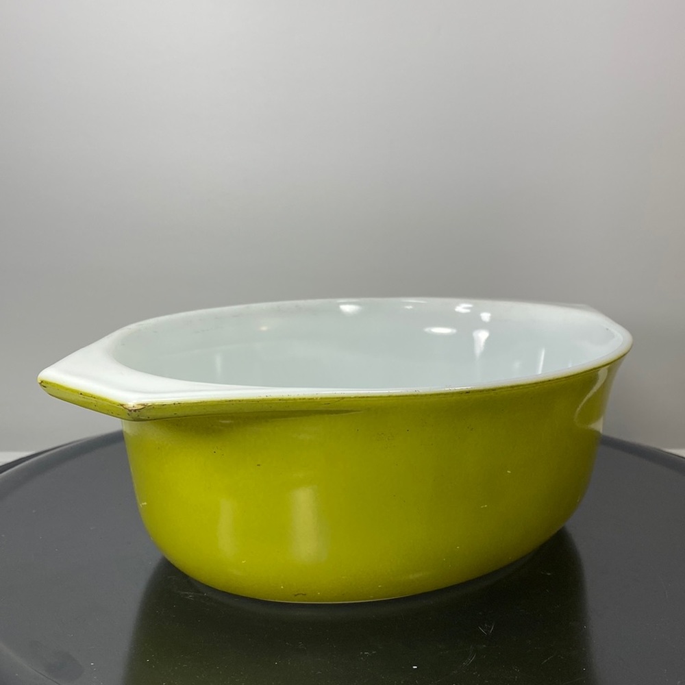 Pyrex Oval Avocado Green Casserole Dish - 043 1 1/2 QT - 6
